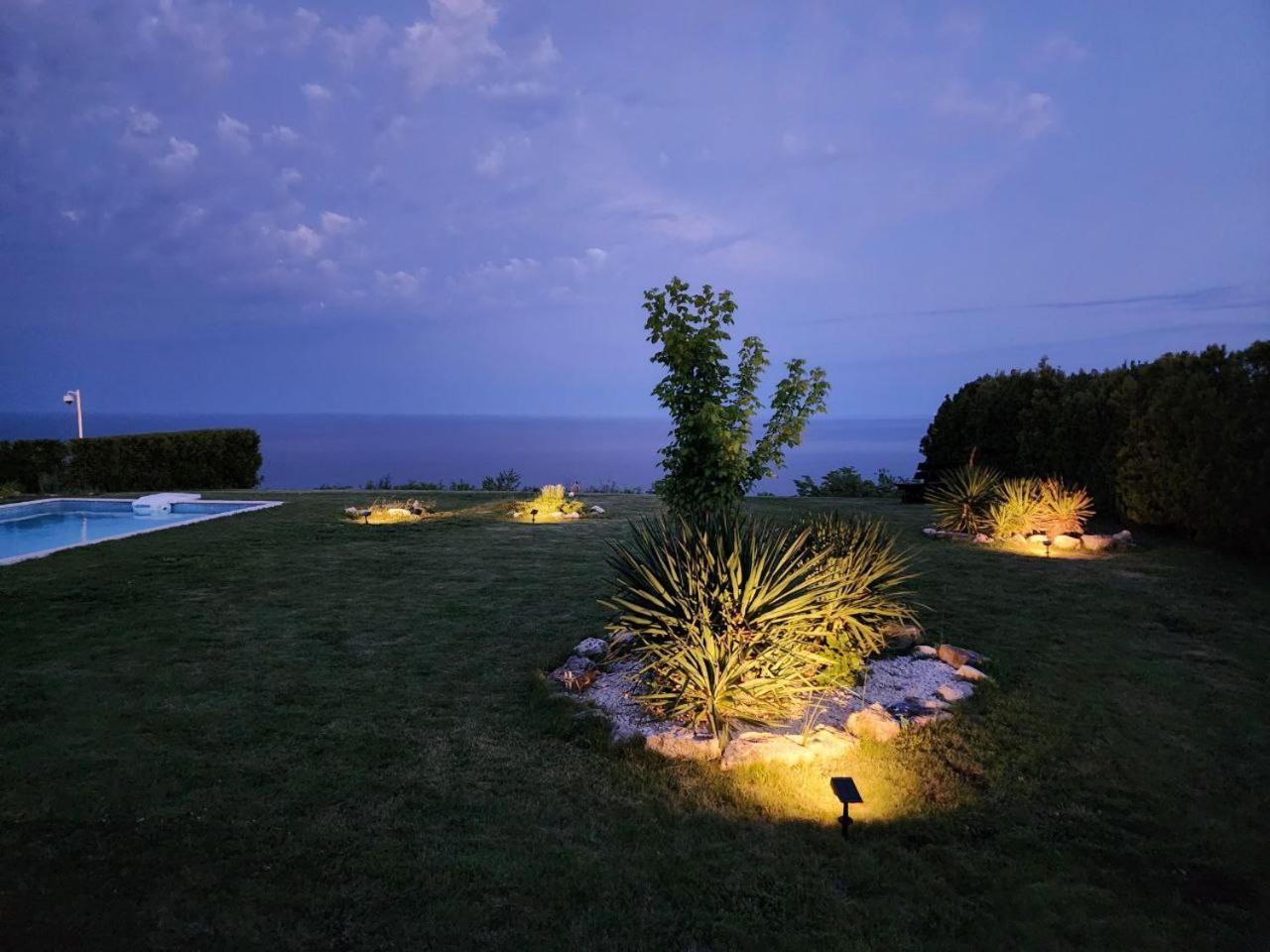 Private Villa 102 in BlackSeaRama Balchik Esterno foto